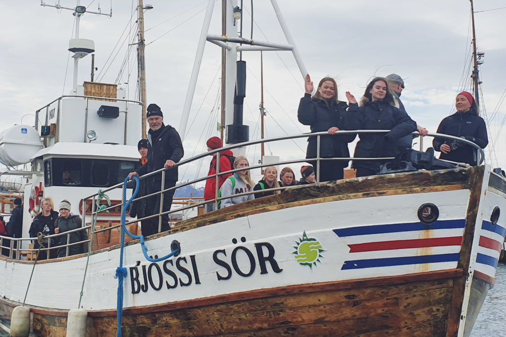 Students onboard Bjössi Sör