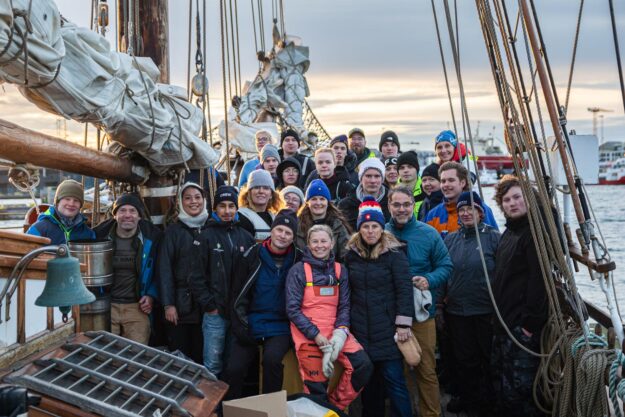 Beach clean-up in Reykjavik Beach clean-up in Reykjavik
