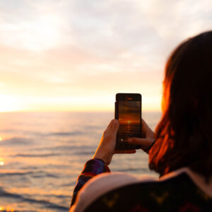 Capture the midnight sun Capture the midnight sun